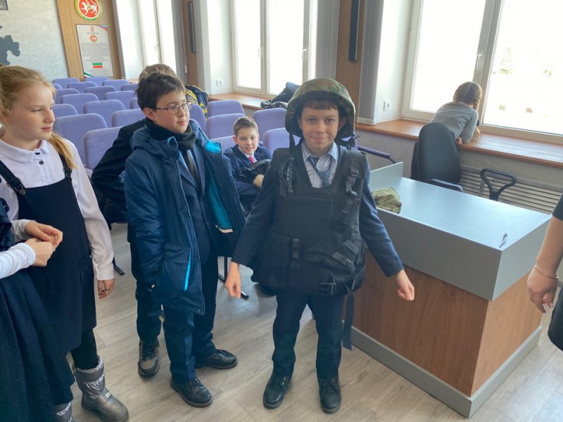 Ученики МБОУ «Лицей №2» посетили отдел МВД России по Бугульминскому району